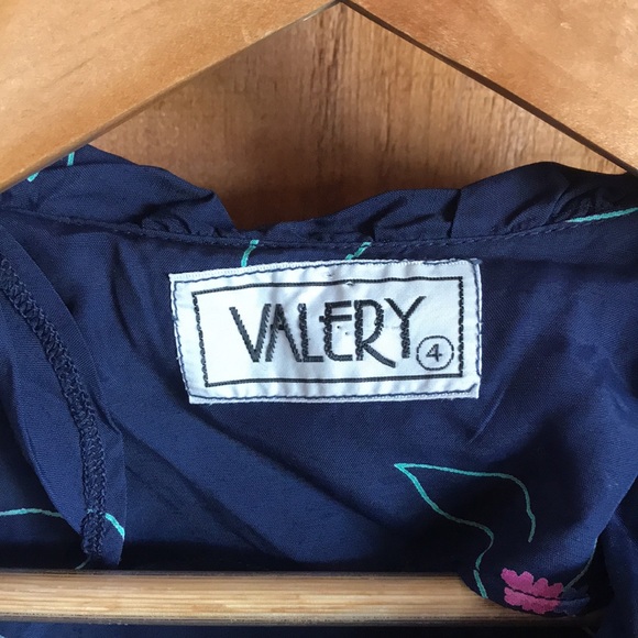 Vintage long sleeve ruffle neck dress with pockets - Picture 5 of 6